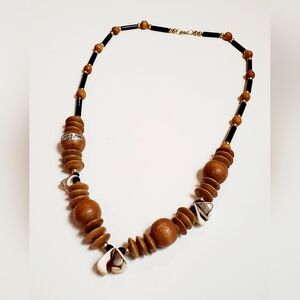Vintage Made in Taiwan R.O.C Wooden Shell Statement Necklace